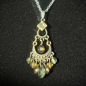 ☃️ Green & Gold Rhinestone Necklace